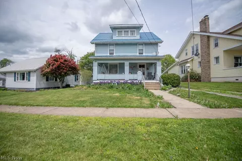 77 4th St NE, Carrollton, OH 44615