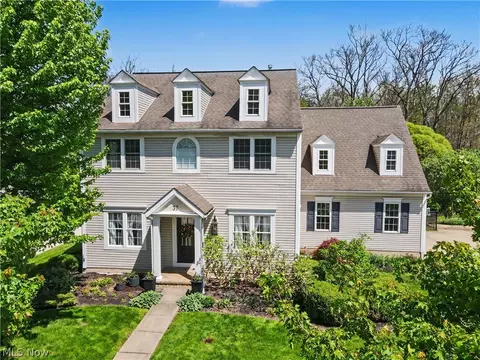 37 Clayton Ct, Hudson, OH 44236
