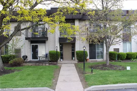 8557 N Akins Rd #103, North Royalton, OH 44133