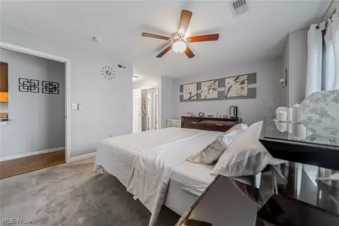 むページ 22586 Lenox Dr, Fairview Park, OH 44126 | MLS# 5207481 | 38 Photos