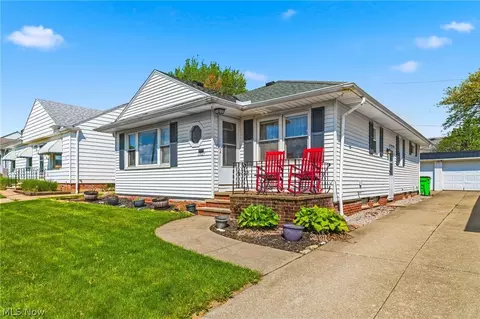 12023 Maple Leaf Dr, Garfield Heights, OH 44125