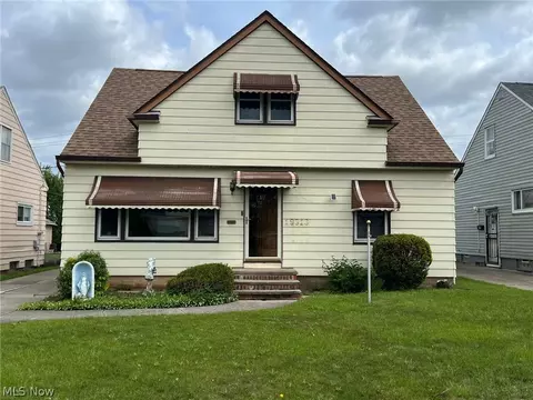 19313 Longview Ave, Maple Heights, OH 44137