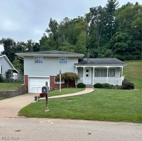 2707 Soyer St, Parkersburg, WV 26101