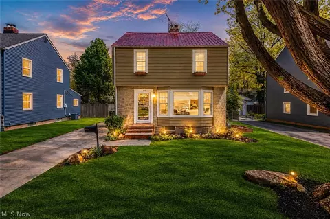 159 Inwood Blvd, Avon Lake, OH 44012