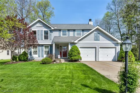 14194 Pine Lakes Dr, Strongsville, OH 44136