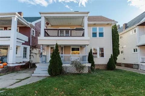 2035 Chesterland Ave, Lakewood, OH 44107