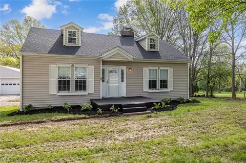 1405 S Medina Line Rd, Wadsworth, OH 44281