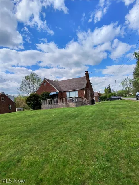 2156 Mcguffey Rd, Youngstown, OH 44505