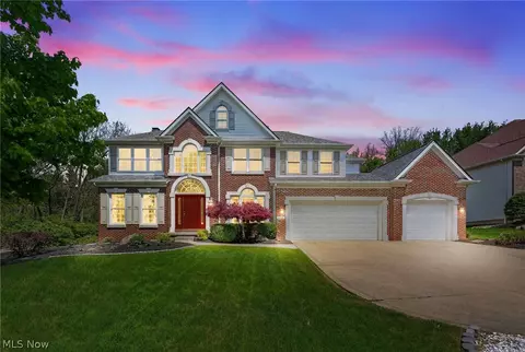 9336 W Hampton Dr, North Royalton, OH 44133