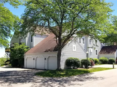 1217 W River Rd N #D1, Elyria, OH 44035 photo 3