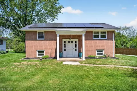 3005 46th St SW, Canton, OH 44706