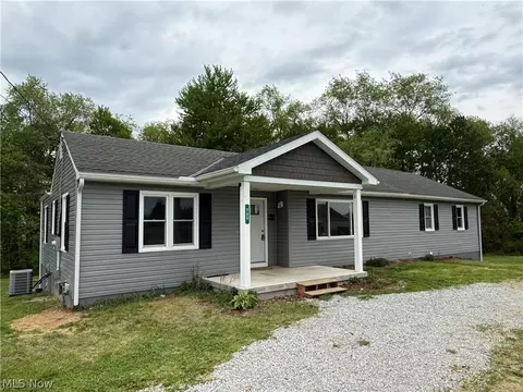 700 Swayne St, Coshocton, OH 43812