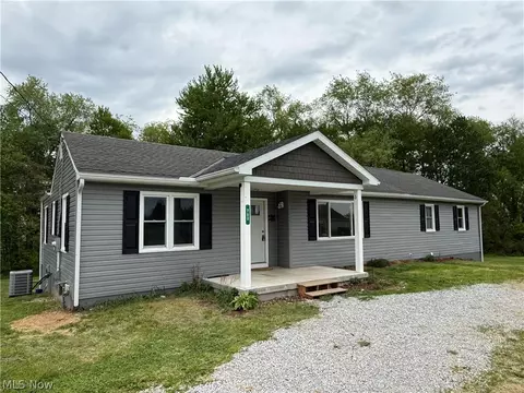 700 Swayne St, Coshocton, OH 43812