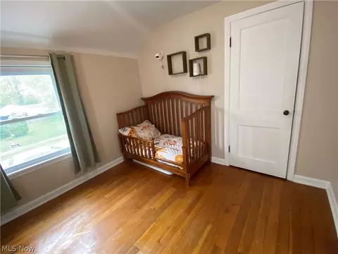 Bedroom - 355 E Dresden Ave, Akron, OH 44301 photo 4 of 4