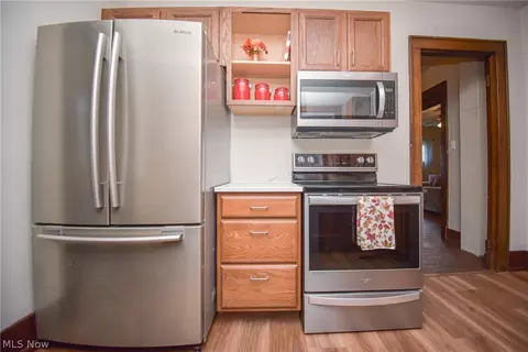 Kitchen - 112 Prospect St, Lodi, OH 44254 photo 2 of 3