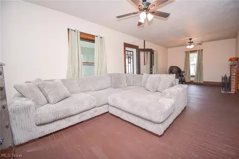 Living - 112 Prospect St, Lodi, OH 44254 photo 2 of 4