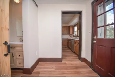 Entry Way - 112 Prospect St, Lodi, OH 44254 photo 5 of 8