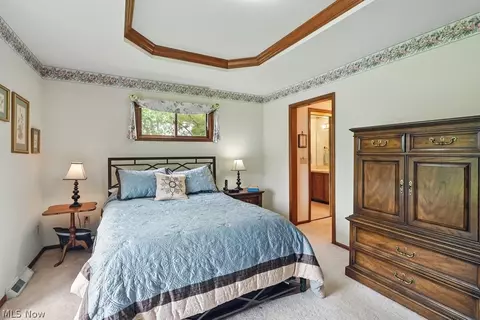 Bedroom - 2800 Worrell Rd, Willoughby Hills, OH 44094 photo 2 of 5