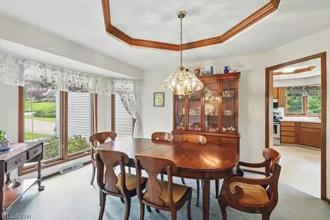Dining - 2800 Worrell Rd, Willoughby Hills, OH 44094 photo 1 of 6