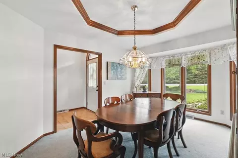 Dining - 2800 Worrell Rd, Willoughby Hills, OH 44094 photo 2 of 6