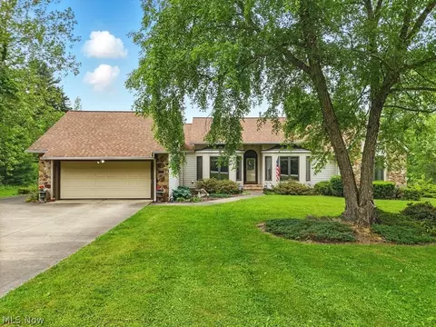 2800 Worrell Rd, Willoughby Hills, OH 44094
