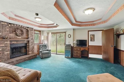 Living - 2800 Worrell Rd, Willoughby Hills, OH 44094 photo 4 of 4