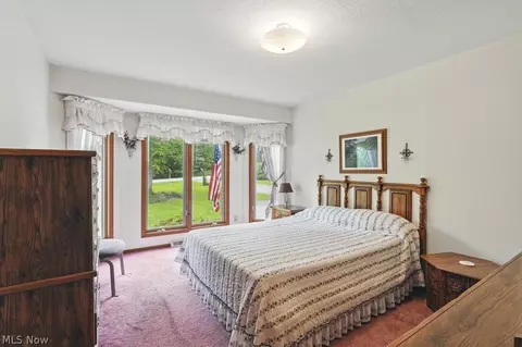 Bedroom - 2800 Worrell Rd, Willoughby Hills, OH 44094 photo 3 of 5