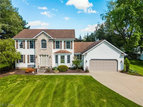 1126 Lanner St NW, North Canton, OH 44720