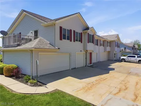6000 Lake Rd W #423, Ashtabula, OH 44004
