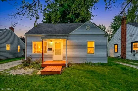 1224 Oakland Ave, Akron, OH 44305
