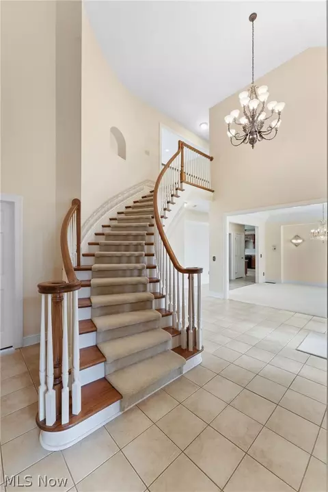 Entry Way - 2595 Augusta Dr SE, Massillon, OH 44646 photo 3 of 6