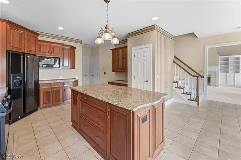 Kitchen - 2595 Augusta Dr SE, Massillon, OH 44646 photo 3 of 5
