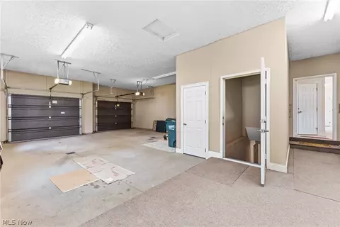 Entry Way - 2595 Augusta Dr SE, Massillon, OH 44646 photo 6 of 6