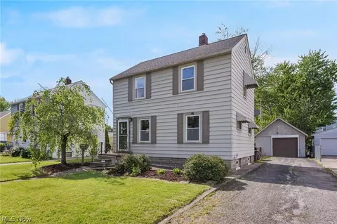 Exterior - 123 Lafayette St, Elyria, OH 44035 photo 3 of 6