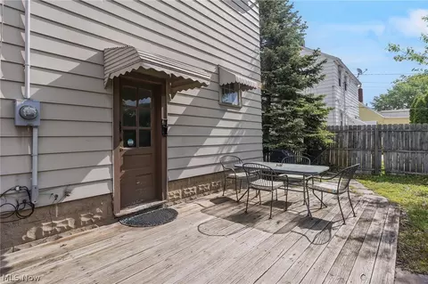 Exterior - 123 Lafayette St, Elyria, OH 44035 photo 5 of 6