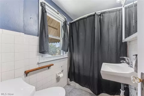 Bath - 123 Lafayette St, Elyria, OH 44035 photo 1 of 2