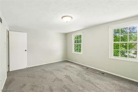 337 Wolf Ave, Wadsworth, OH 44281 photo 18