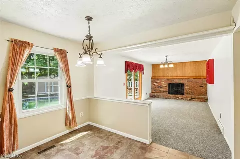 337 Wolf Ave, Wadsworth, OH 44281 photo 8