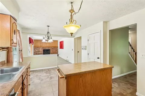 337 Wolf Ave, Wadsworth, OH 44281 photo 7