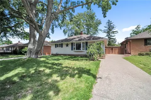 351 Gayle Dr, Sheffield Lake, OH 44054
