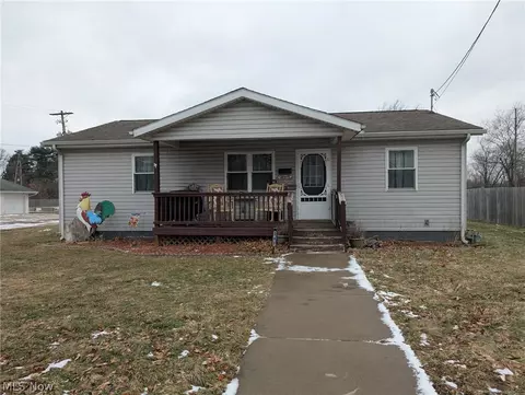303 N 15th St, Coshocton, OH 43812