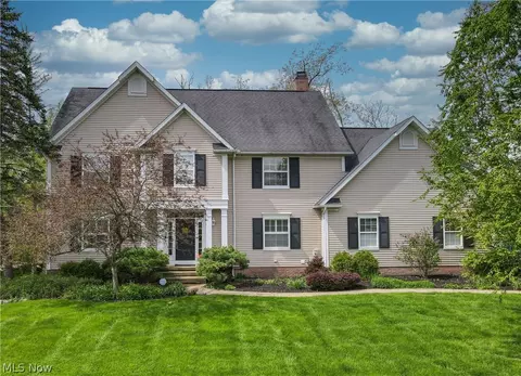30 Blackberry Dr, Hudson, OH 44236