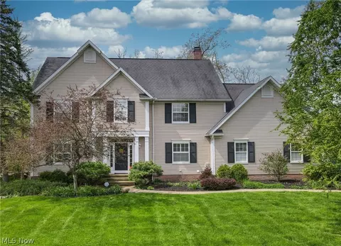 30 Blackberry Dr, Hudson, OH 44236