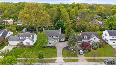 23706 Wimbledon Rd, Shaker Heights, OH 44122