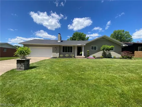4807 10th Ave, Vienna, WV 26105