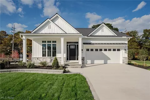 6461 N Cobblestone Rd, Mayfield Village, OH 44143