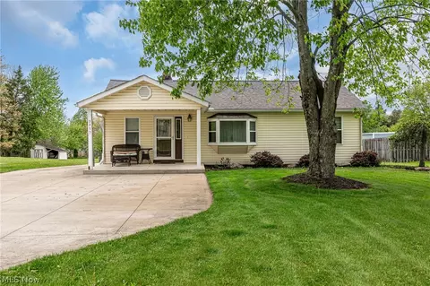 3957 Grafton Rd, Brunswick, OH 44212