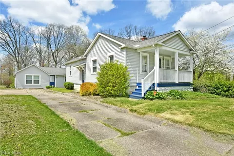406 Mcdonald Ave, Mcdonald, OH 44437