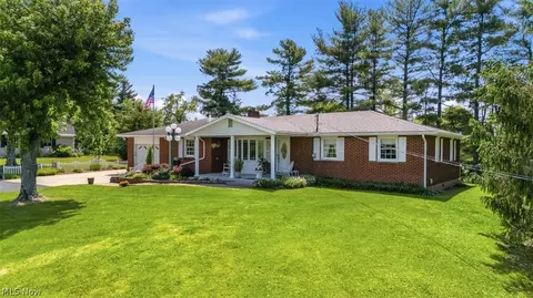 800 Arends Ridge Rd, Marietta, OH 45750