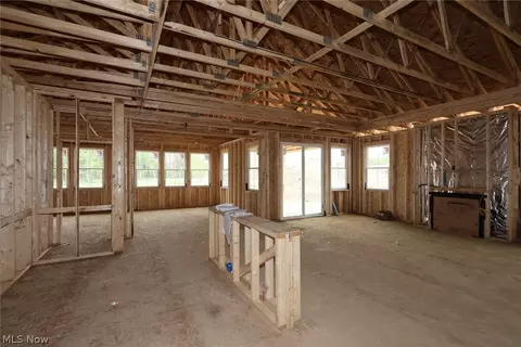 2433 Merriment Dr, Amherst, OH 44001 photo 5